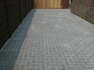 Afsluitingen Van Mello - oprit in klinkers